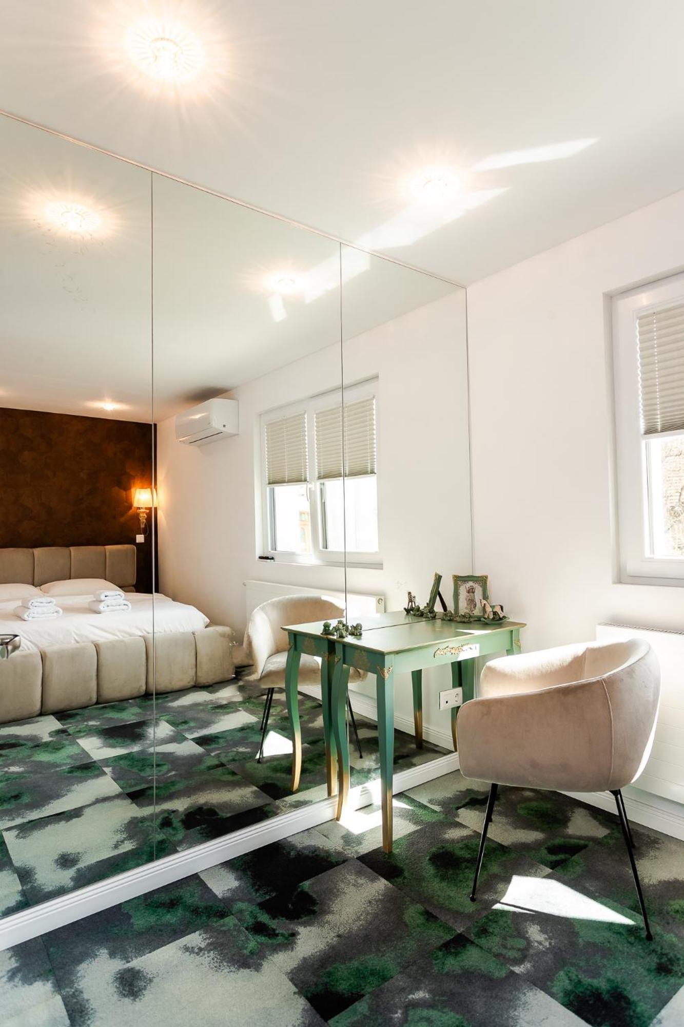 Apartment Onyx Carolyne Bistriţa Eksteriør billede